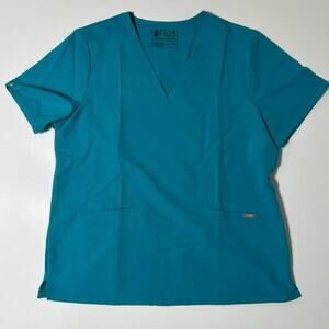 FIGS Casma Three Pocket Scrub Top